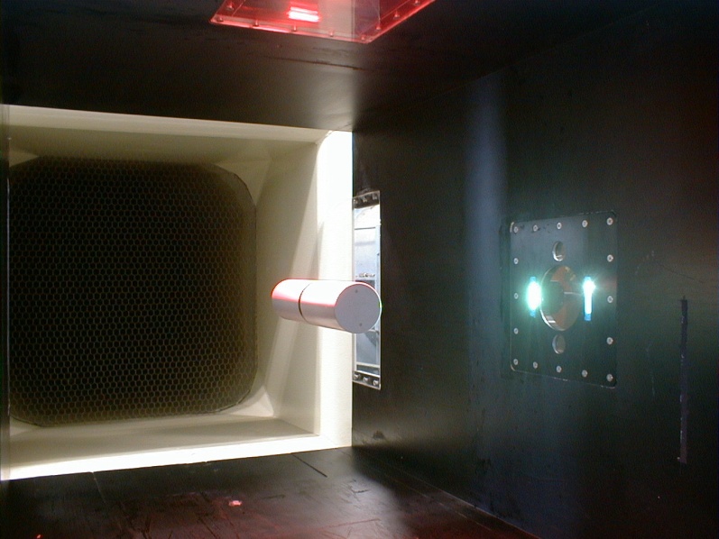 Magnetically suspended bluff body